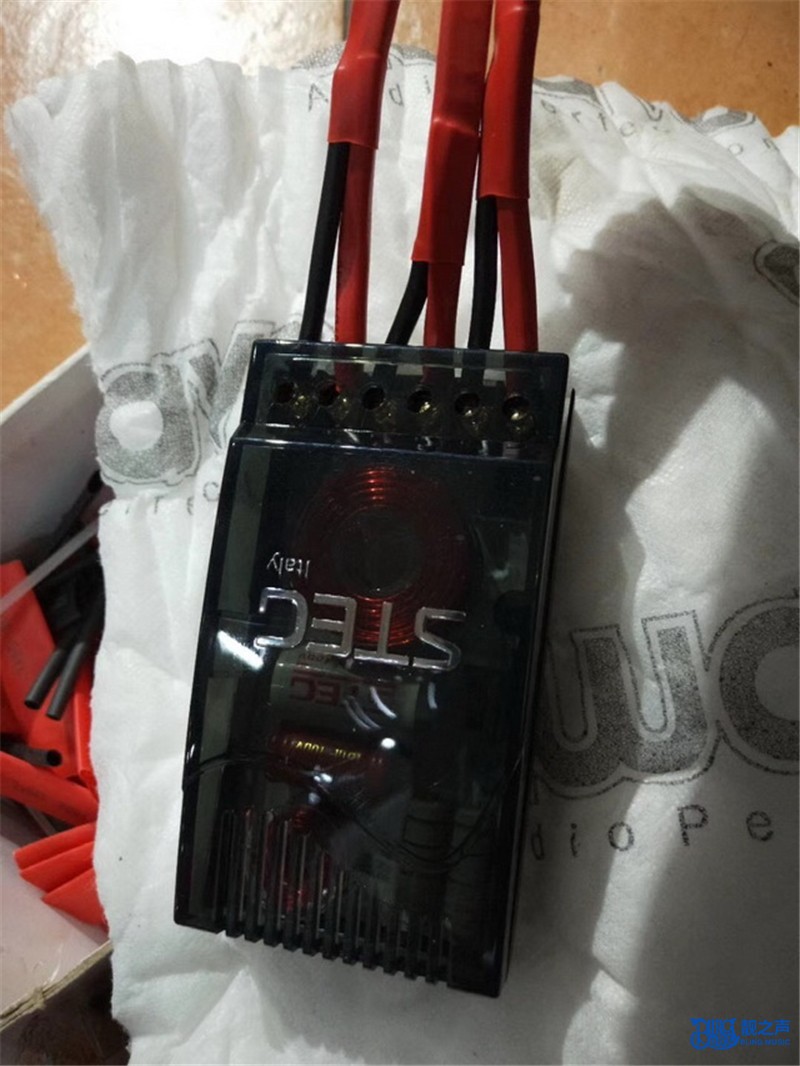 厦门靓之声奔驰A级汽车音响改装意大利史泰格MT650C两分频